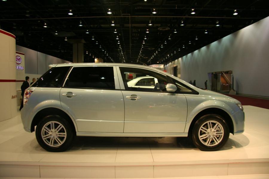  BYD E6 2009 года  (фото 4 из 60)